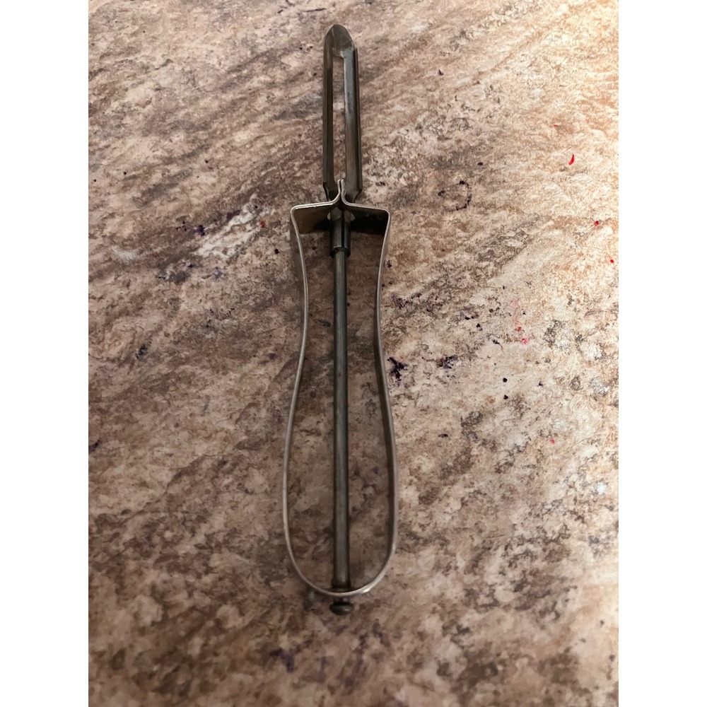 Vintage EKCO Nee Action Vegetable Peeler USA Made Metal Swivel Blade Pat 2232940